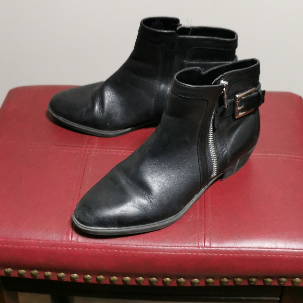 RALPH LAUREN Booties black leather ladies size 6.5